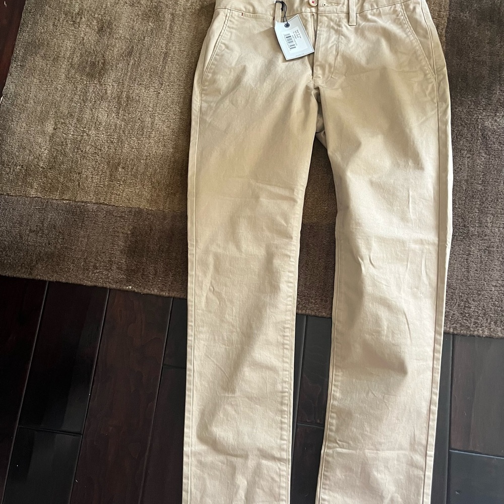 UNTUCKit straight fit, beige men’s brand new pants. 30 waist 32 length.